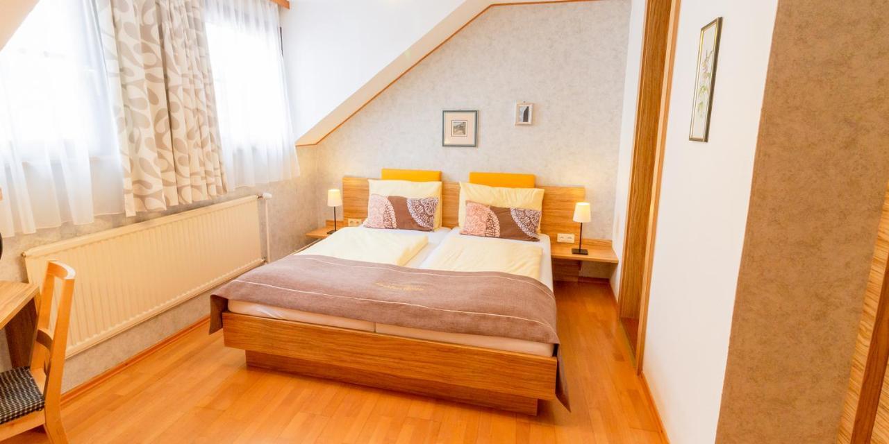 וויסנקירשן אין דר וואכאו Pension Gaestehaus Heller מראה חיצוני תמונה